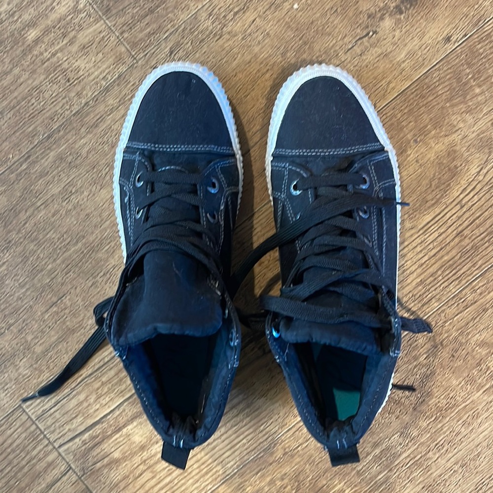 Blowfish high top sneakers sz 10 very nice